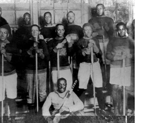 members of the CHL in team photo